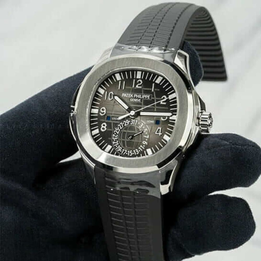 Patek Philippe Aquanaut Dual Time